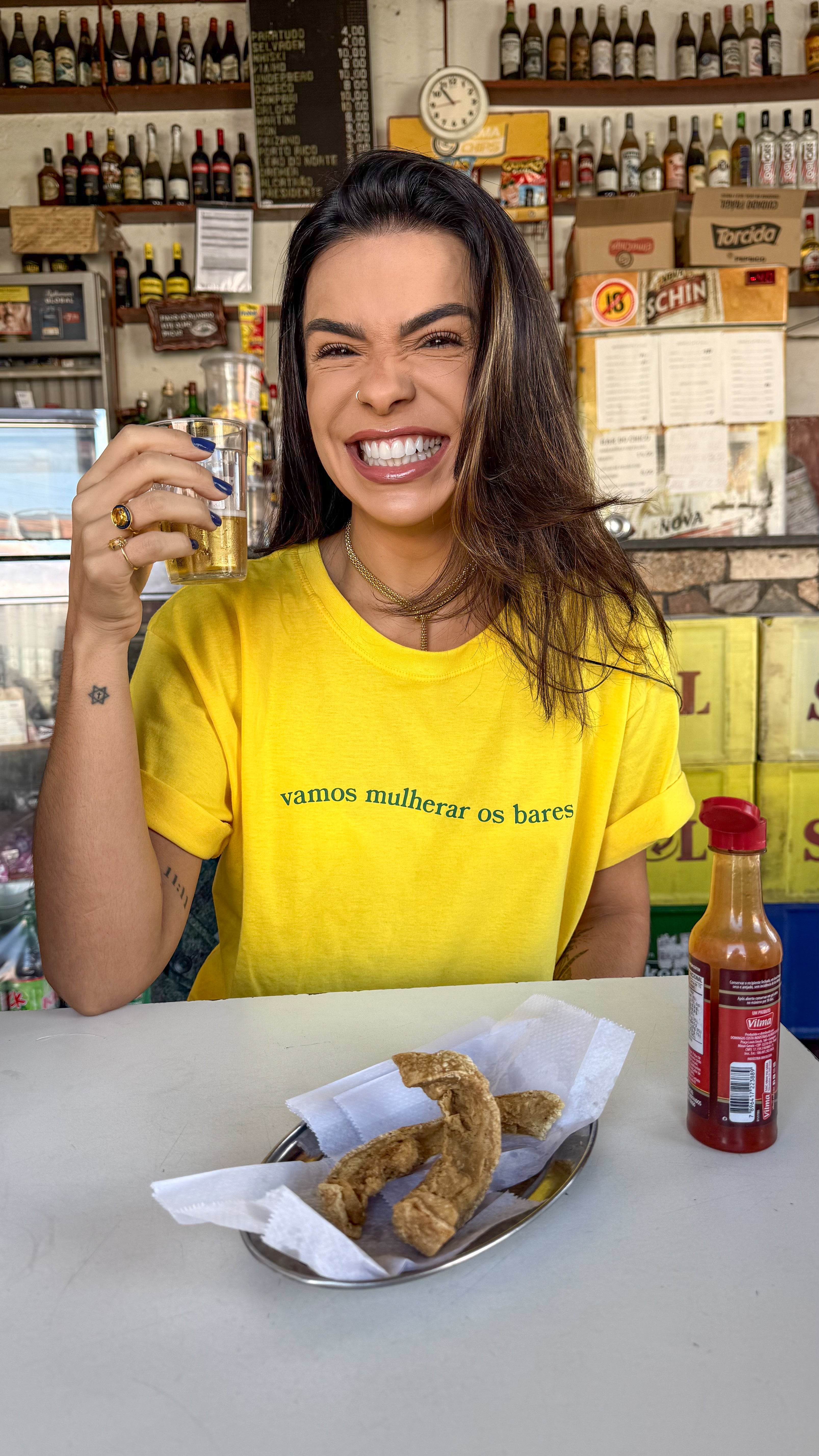 Camiseta Vamos Mulherar os Bares - Amarela