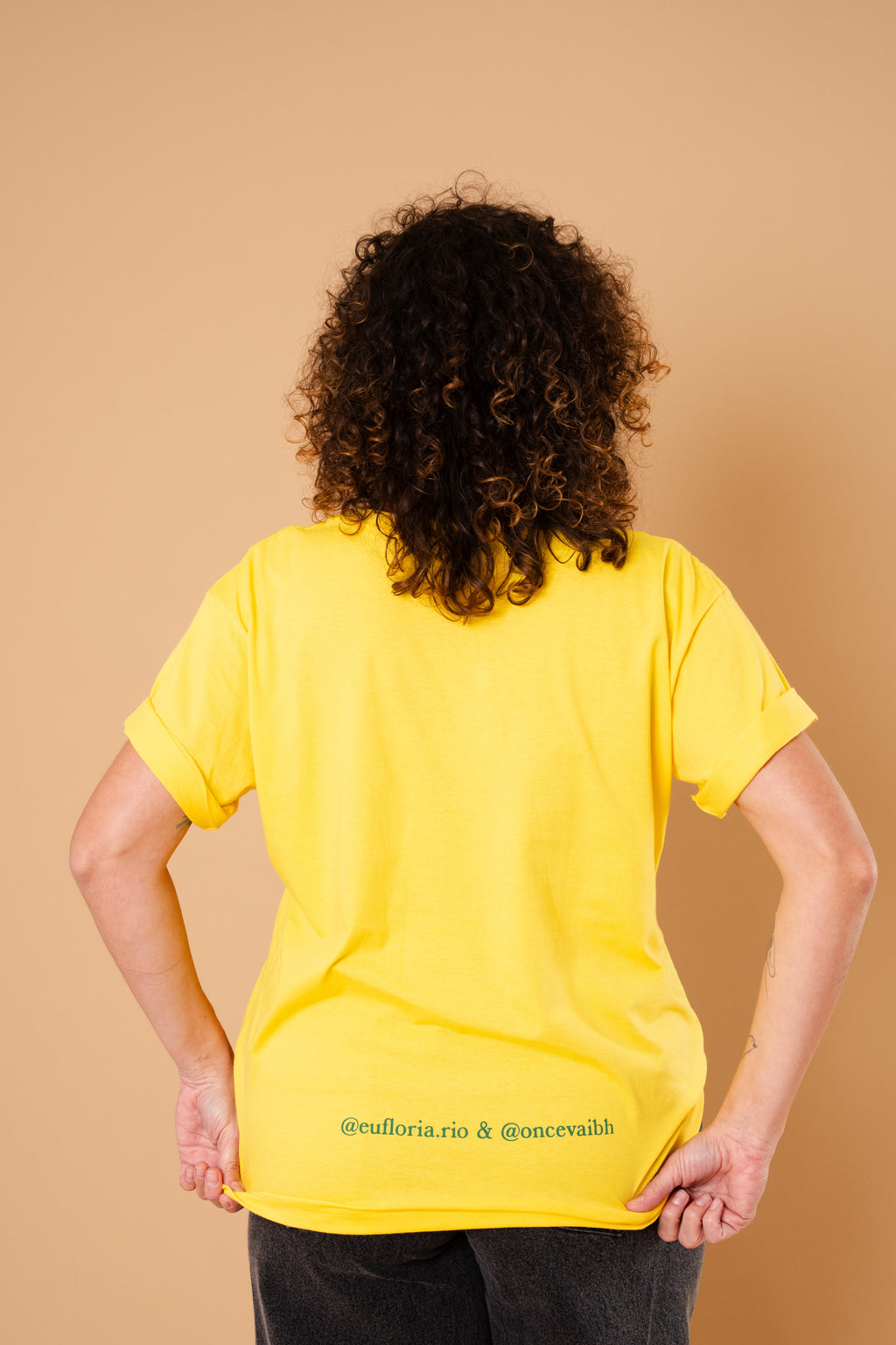 Camiseta Vamos Mulherar os Bares - Amarela