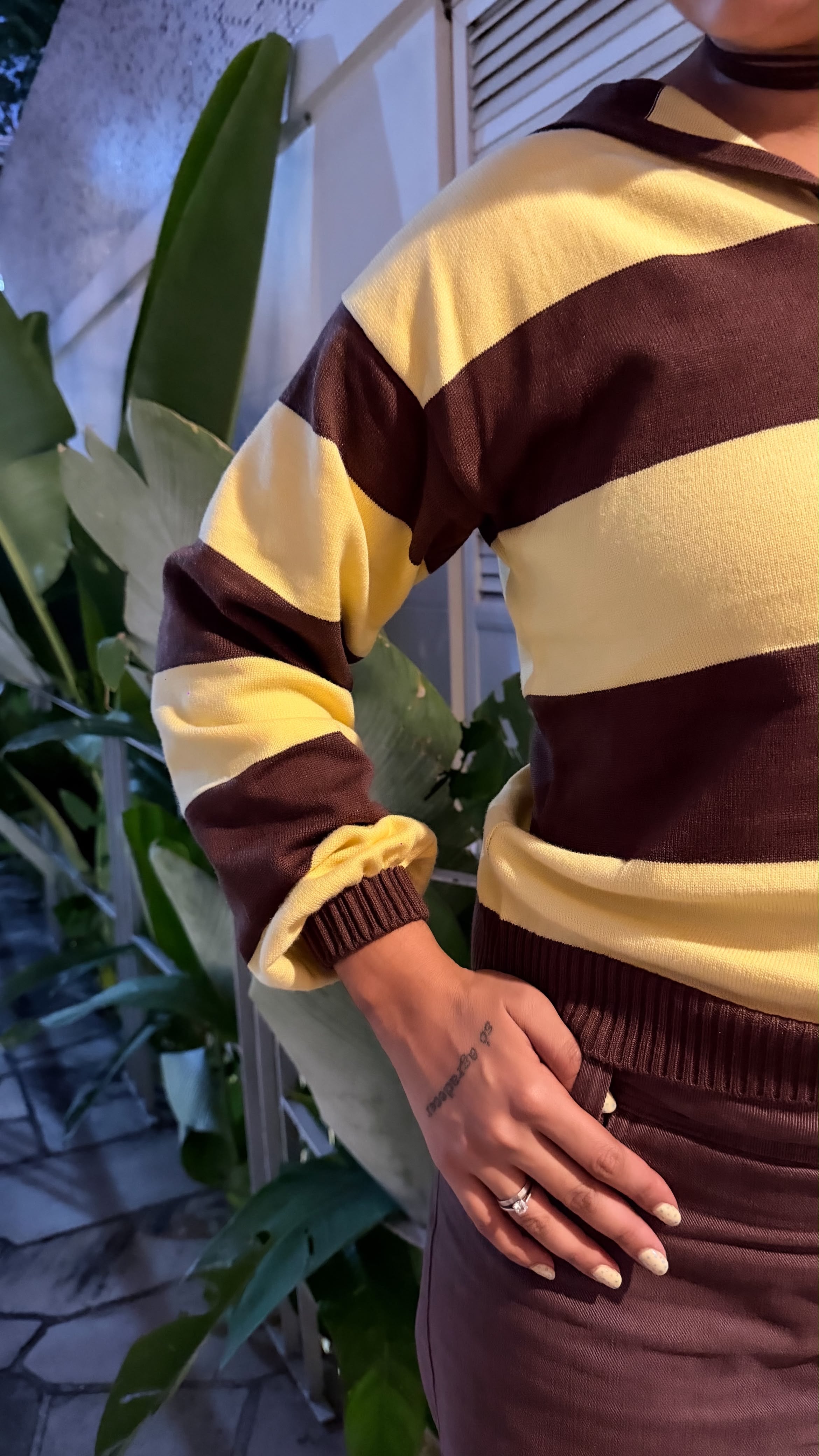 Suéter Tricot/ Amarelo e Marrom