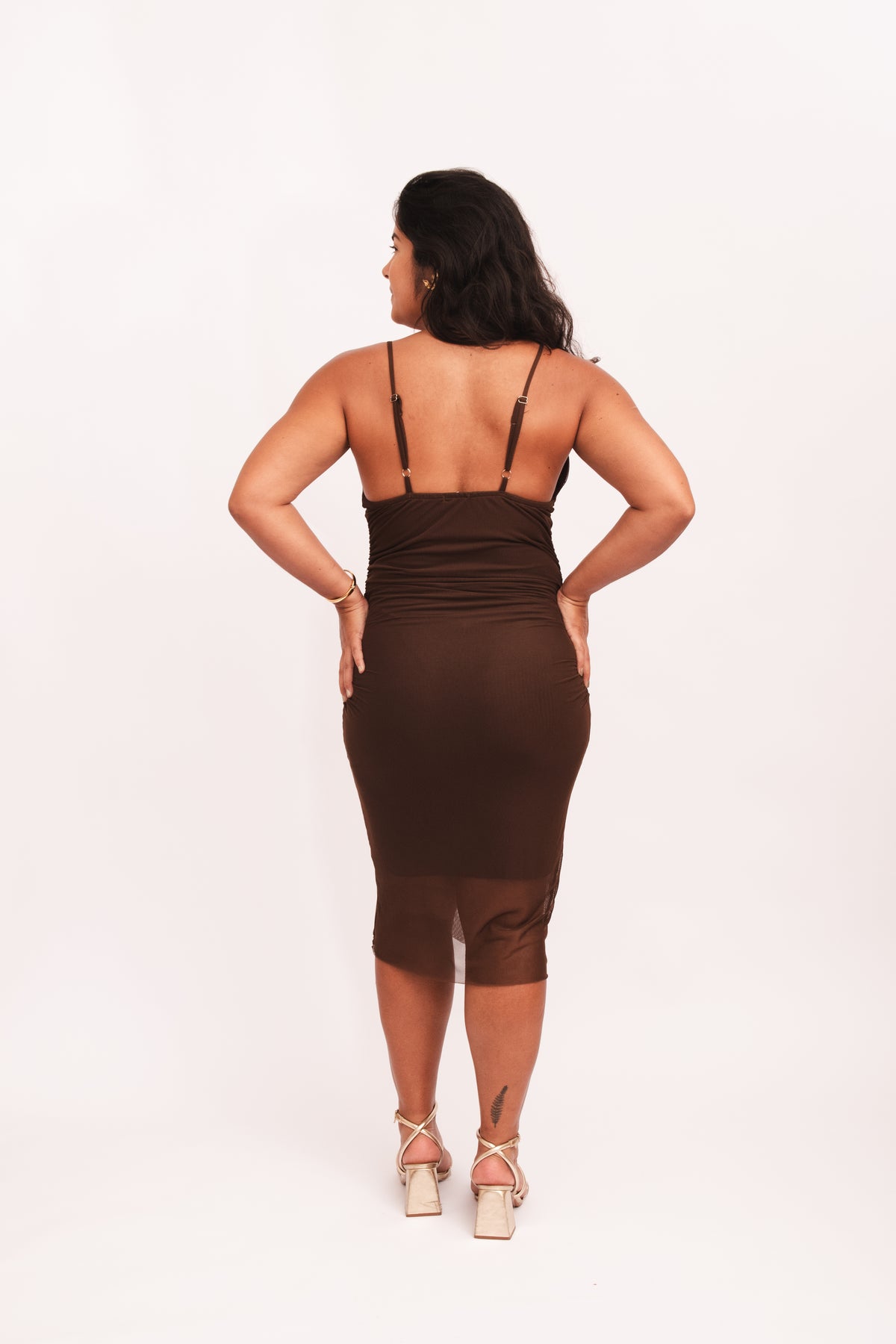 Vestido Midi Tule Coladinho - Marrom