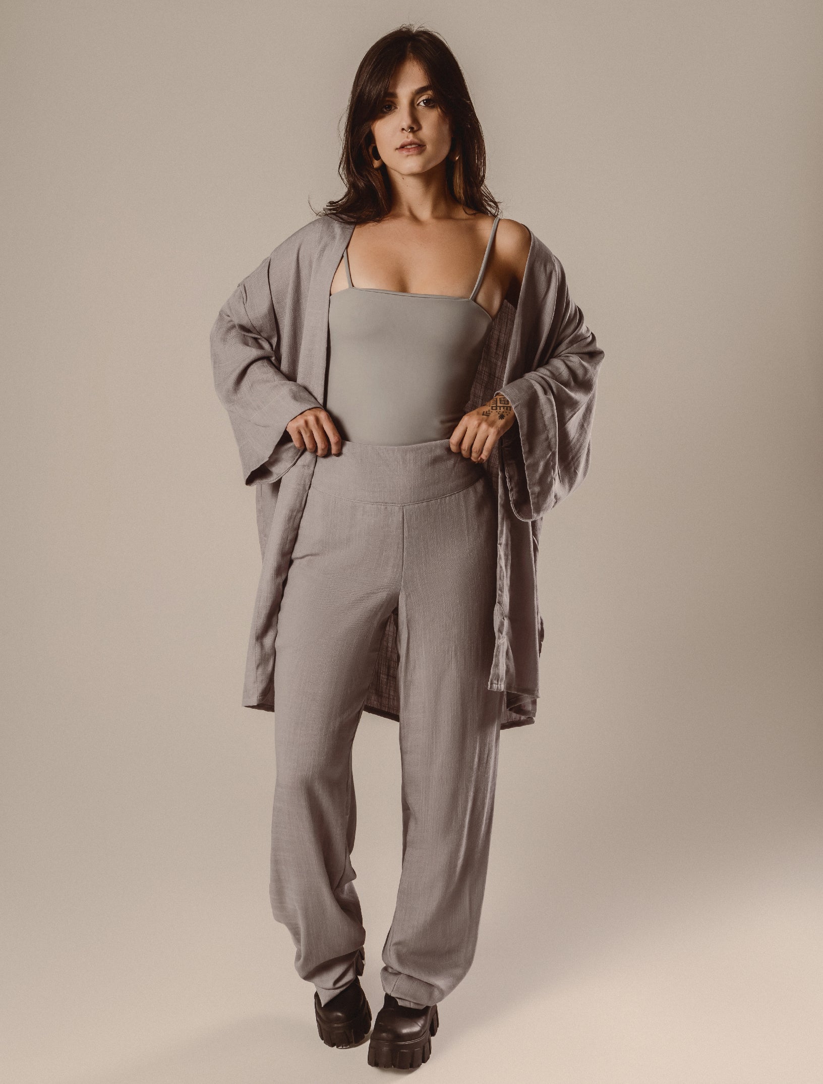 Body Poliamida Decote Quadrado - Cinza