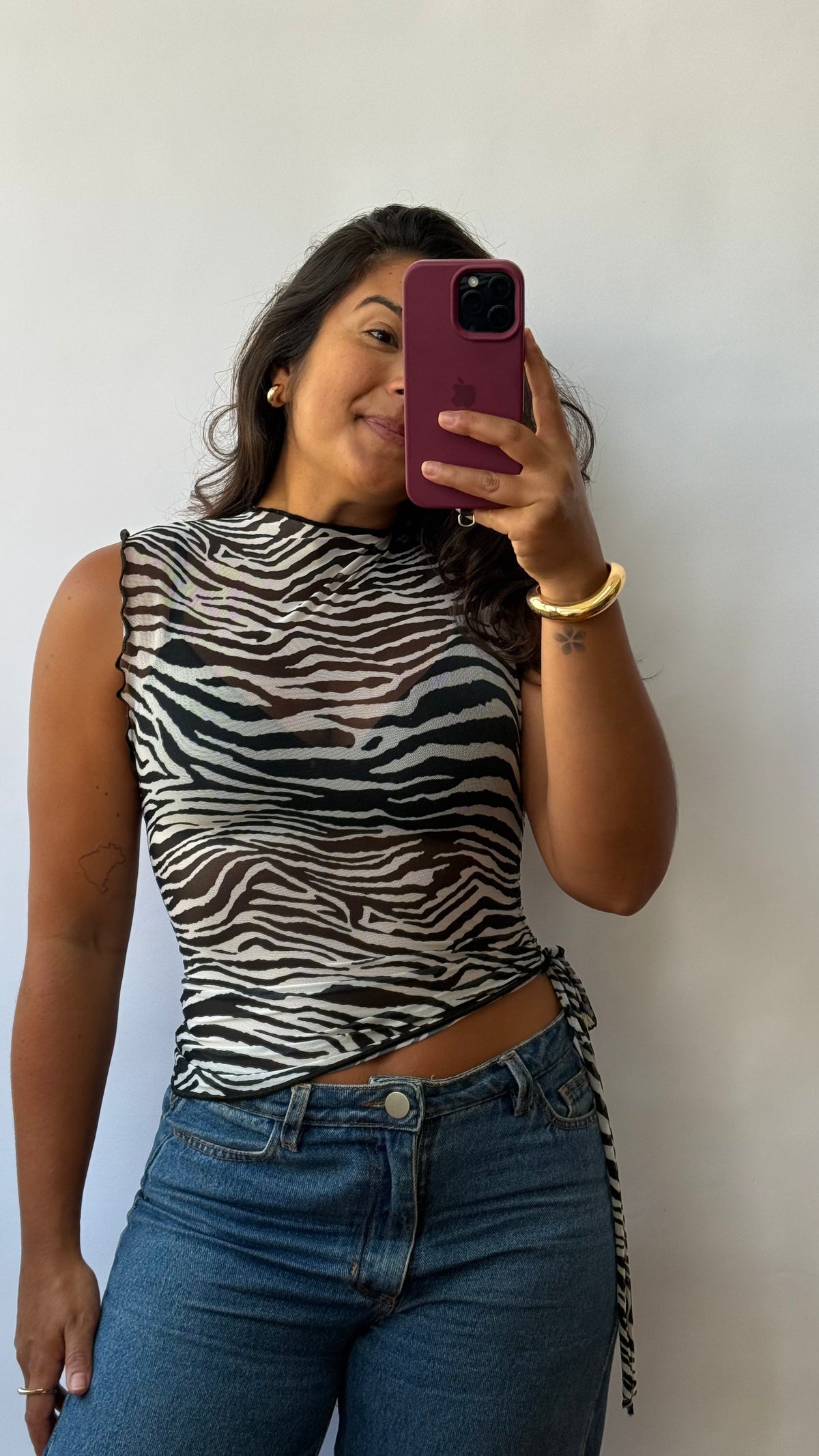 Blusa Tule Assimétrica - Zebrada Preta e Branca