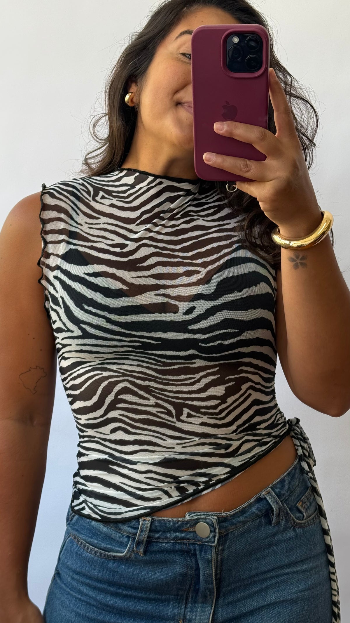 BRINDE - Blusa Tule Assimétrica
