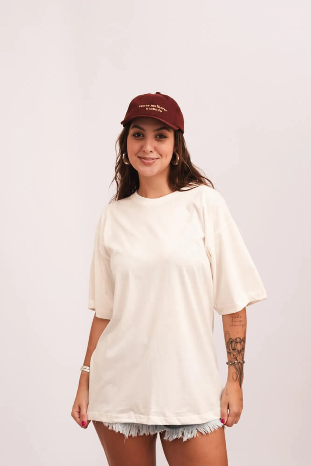 Camiseta Básica Over - Off White