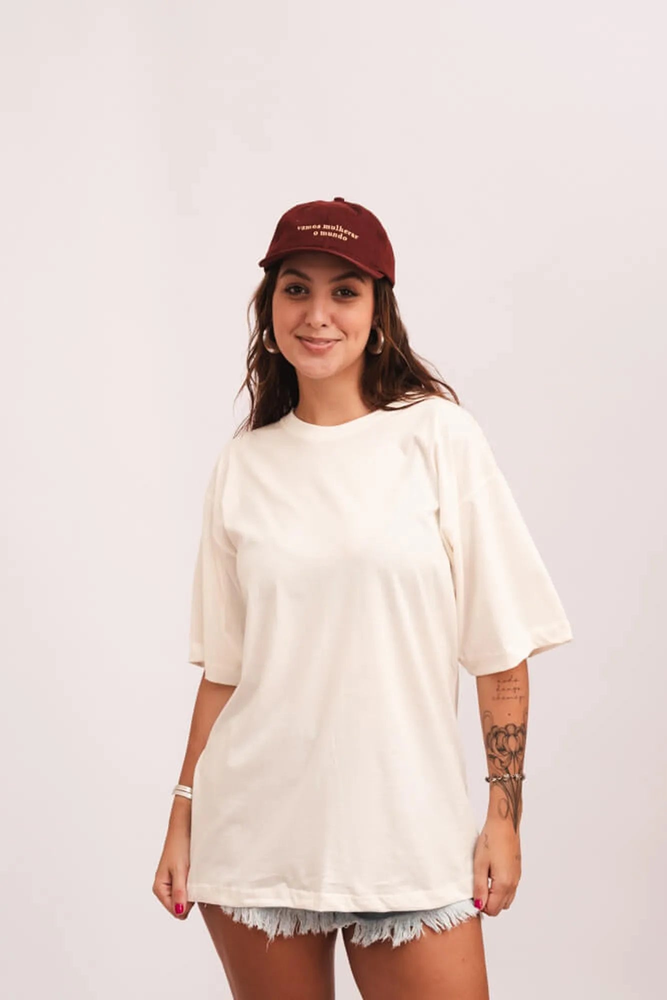 Camiseta Básica Over - Off White