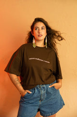 Camiseta Vamos Mulherar o Mundo - Over Marrom