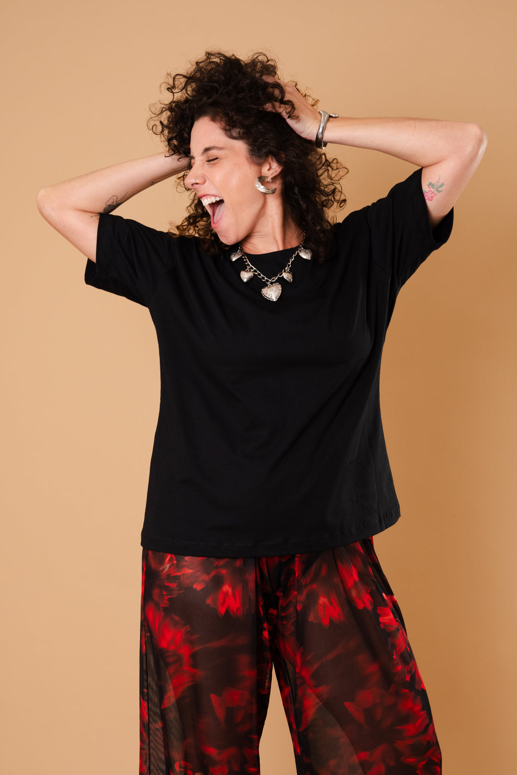 Camiseta Básica Over - Preta